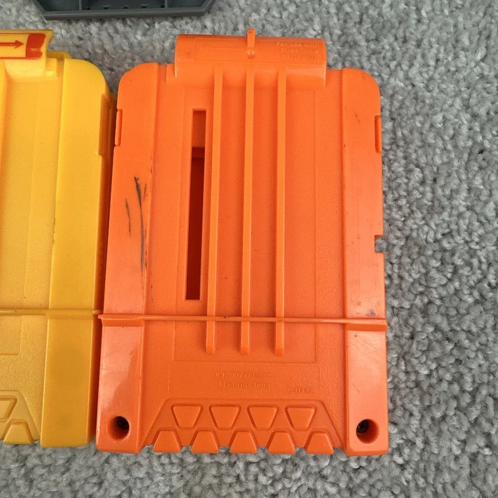 Genuine NERF N-Strike Flip‎ Clip & 2 Magazines